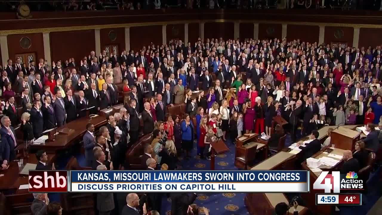 Josh Hawley, Sharice Davids sworn in to 116th Congress