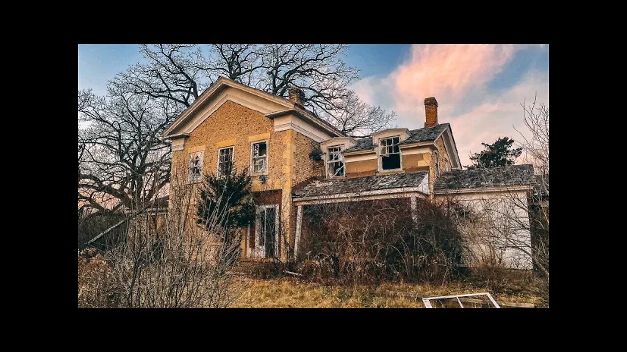 Exploring an Abandoned Civil War Era House with (books, underground bunker, and an in-ground Pool)