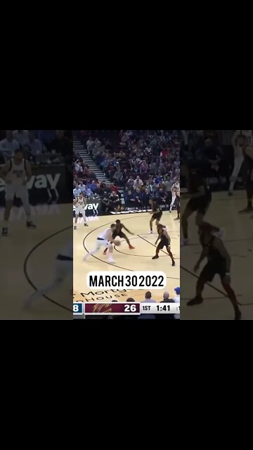 Luka Doncic Slick Pass Back Over the Head! 😳 #nba #shorts