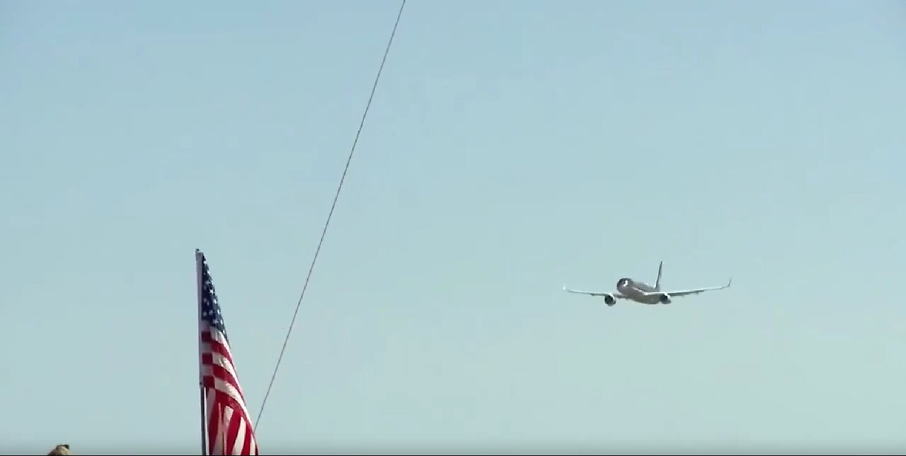 TRUMP ARRIVES TO NORTH CAROLINA FOR RALLY IN WILMINGTON