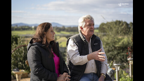 This Is What Community Looks Like! - Hoody in Kendenup, WA