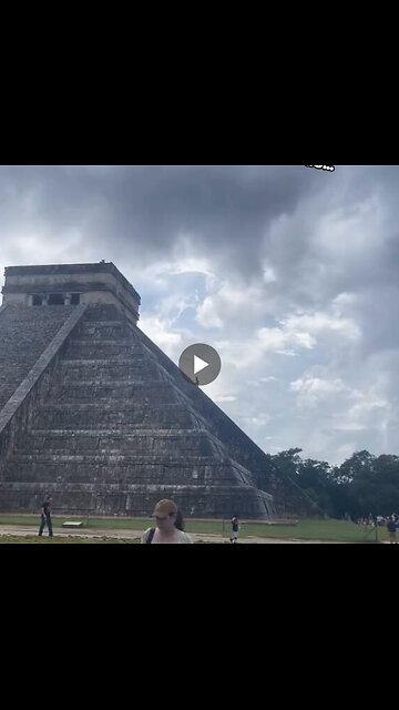 Angry crowd attacks tourist for climbing sacred Mayan pyramid
