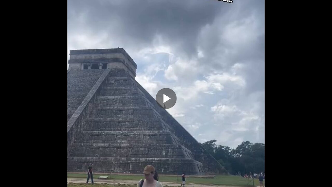 Angry crowd attacks tourist for climbing sacred Mayan pyramid