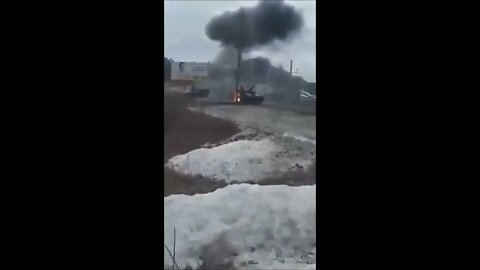 ★★★ Ukraine soldiers knock out Russian tank