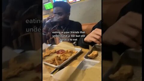 eating w your friends that 📸 hailee danyel #Shorts