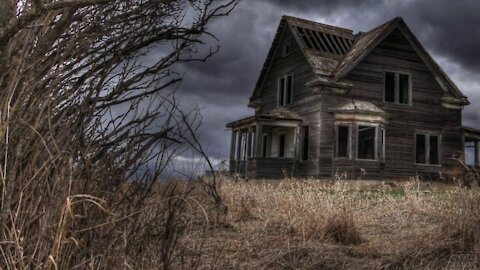 Abandoned house in Anapa,abandoned building,vineyards in winter