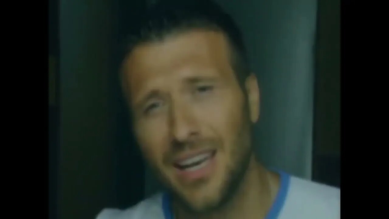 Γιάννης Πλούταρχος - Δεν είναι τώρα πια εδώ (2006) - Μουσικό βίντεο