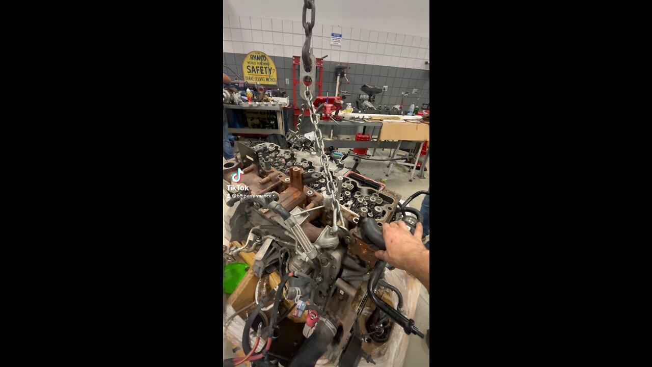 6.7L Cummins CYLINDER HEAD REMOVAL!