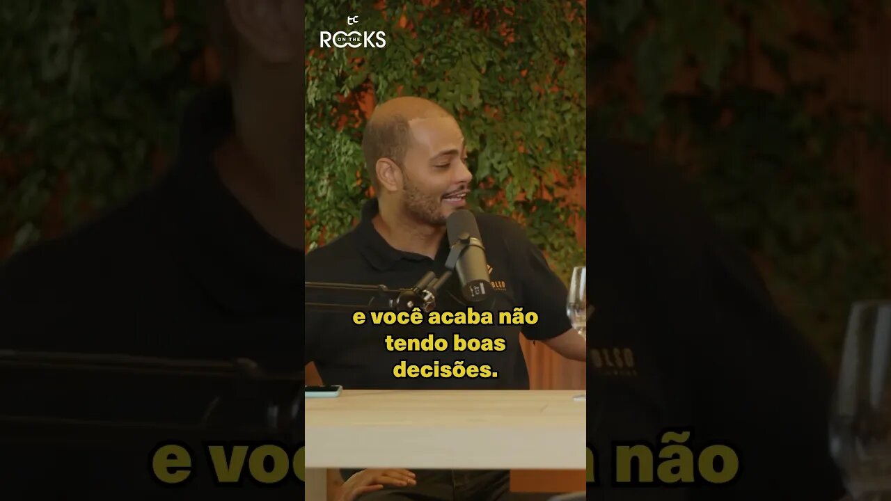 "Uma mistura de vício e ganância" Bombom no TC on the Rocks 🥃 #shorts