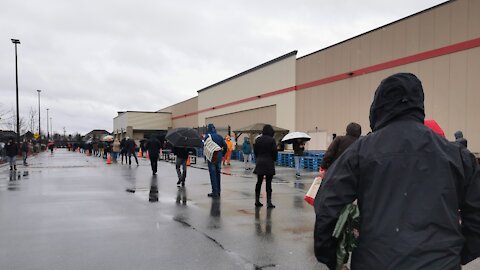 Achalandage important au Costco de Vaudreuil-Dorion
