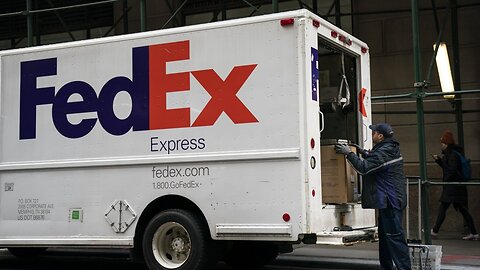 FedEx Will Start Delivering Packages 7 Days A Week Next Year