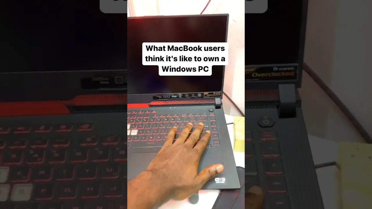 MacBook users why mara why?