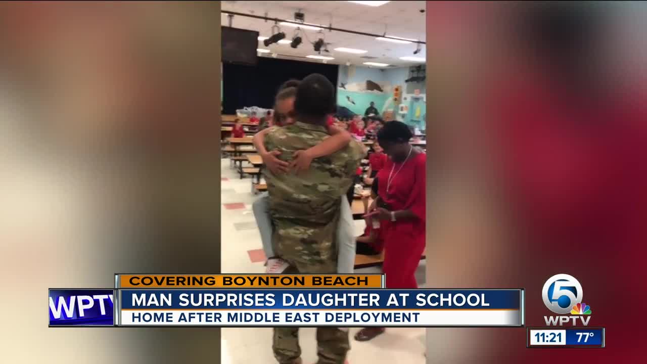 Soldier surprises daughter at school