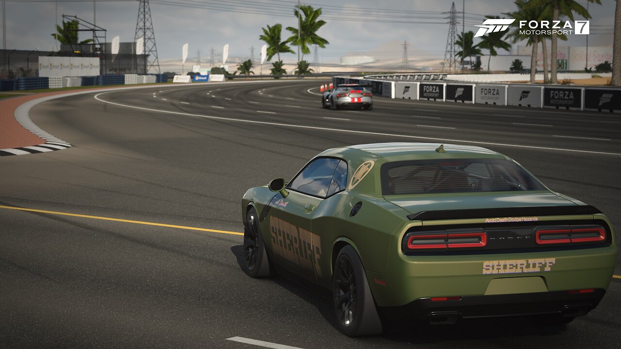 Dubai Full Circuit in the 2015 Dodge Challenger SRT Hellcat CCSOE - FM7