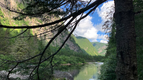 Le sentier de la croisé Marcel Bouchard