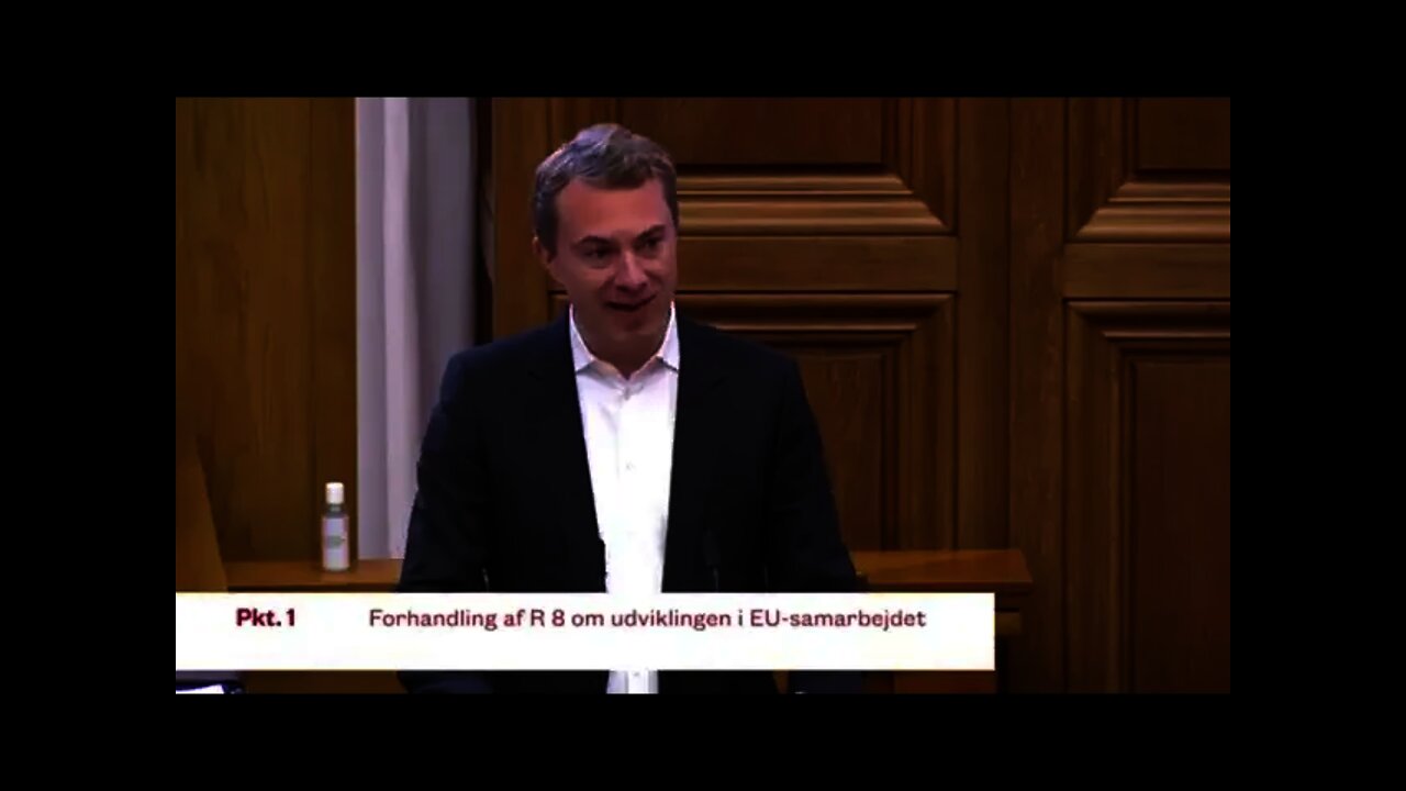 Messerschmidt revser EU glade socialdemokrater: Danmark skal ud af EU. Danskernes skal spørges!