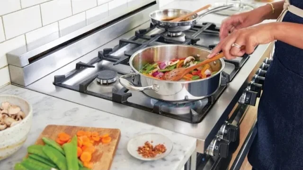 Agnes's Cooking show with guests - GOLABKI (stuffed cabbage) - CABBAGE SALAD - MEATBALLS CABBAGE