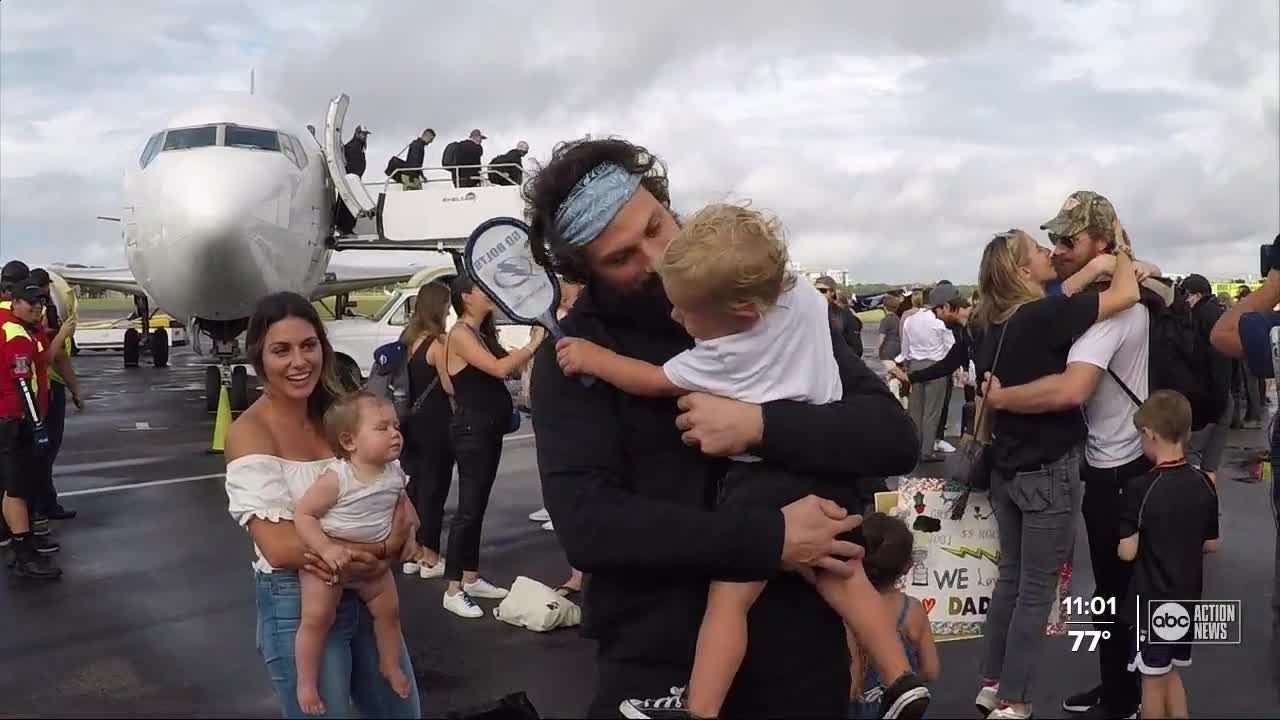 Lightning return home to Tampa with the Stanley Cup, reunite with families