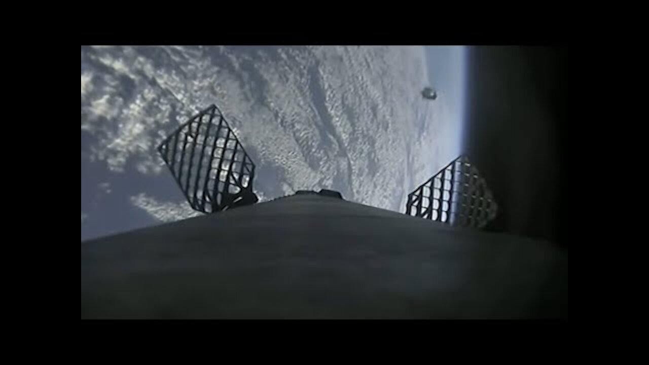 UFO Starlink Mission - Frozen Oxygen Object Falling From Sky