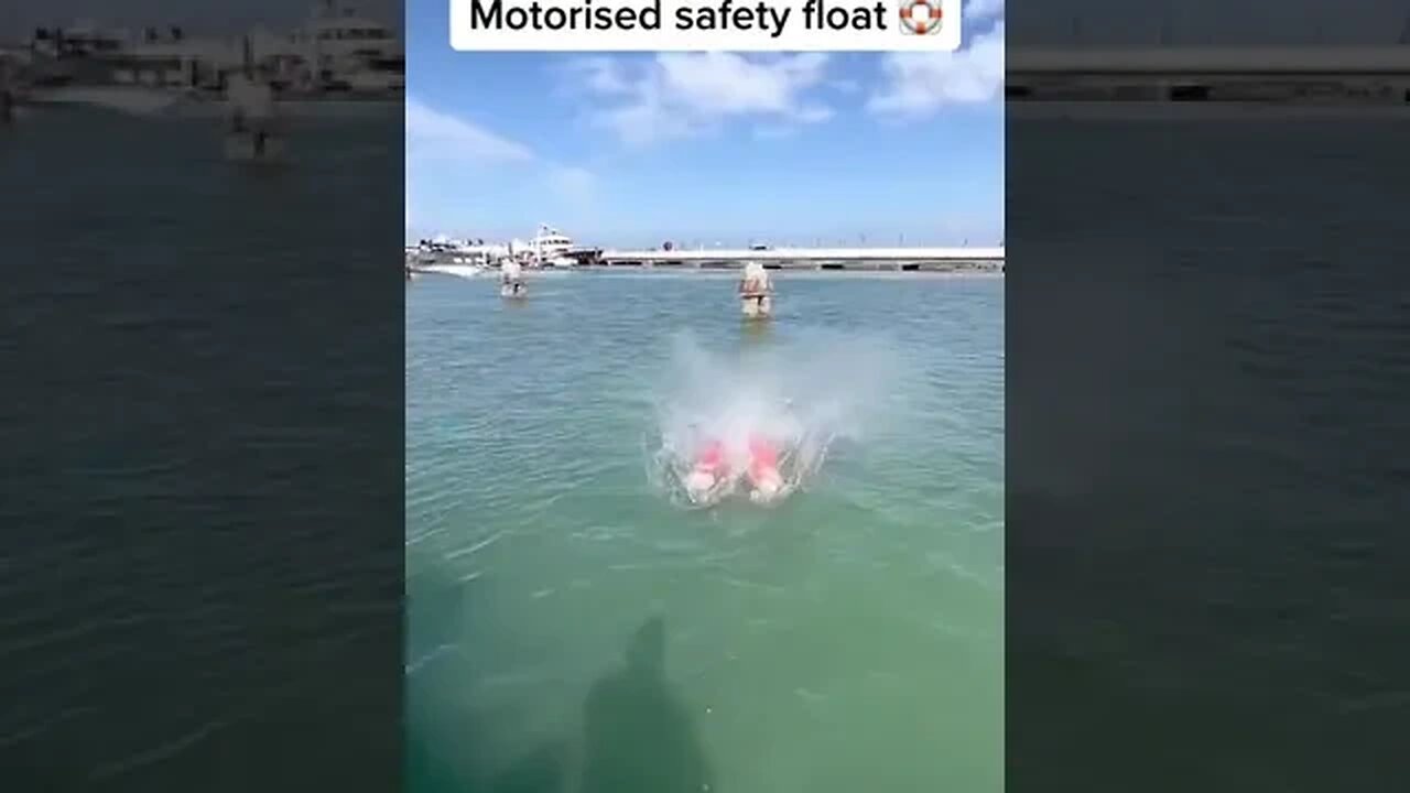 These remote controlled safety floats are an interesting alternative to the normal options 🛟🏊🌊