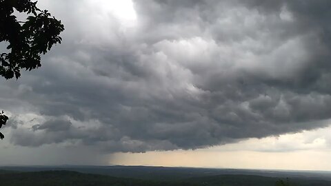 2023 - 08-07 - Thunderstorm Rolling In