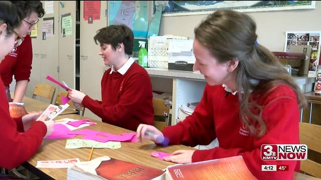 Community makes valentines for senior citizens