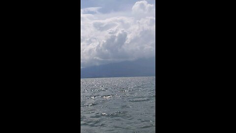 Riding on the big lake in Santander Colombia 🇨🇴