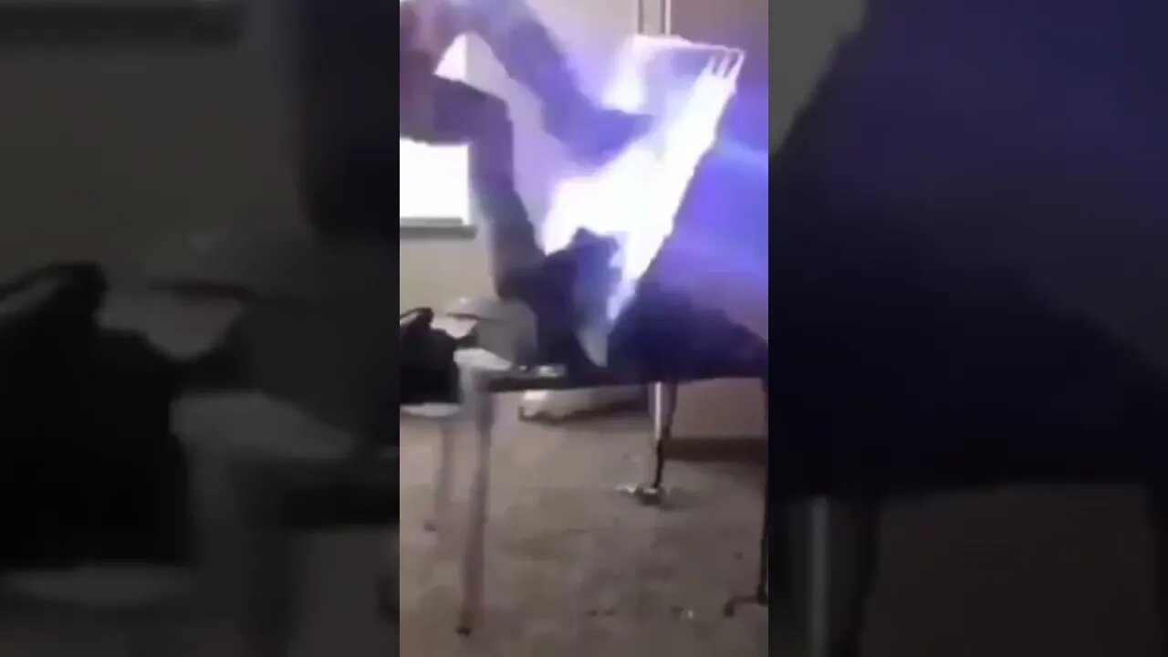 He DEFINITELY ON SOMETHING !!! 😹😹😹 #shorts #viral #youtubeshorts #youtube #reels #music #tiktok