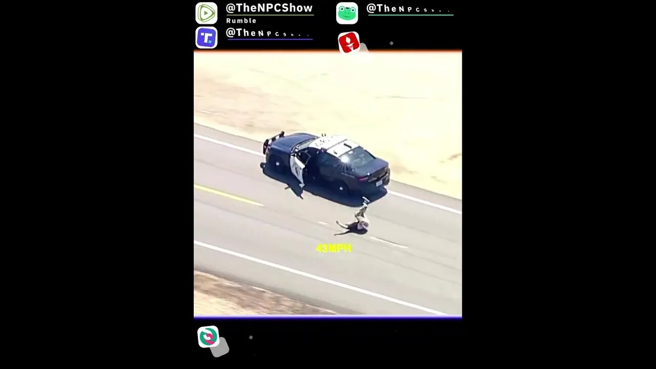 Guy jumps out of a moving c0p car he stoIe 🟠⚪🟣 NPC Crime