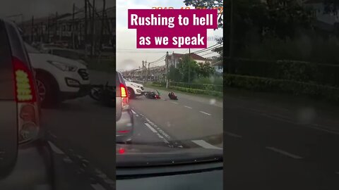 Double line crossing is not a good decision (DashCam)