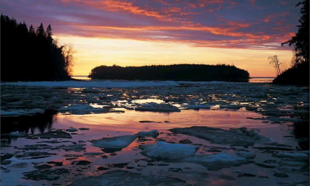 Valaam is the name of an island and archipelago located in Lake Ladoga, near the 🇷🇺-🇫🇮 border.