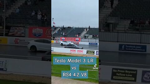 RS4 vs Tesla Model 3 Long Range 😉⚡️🏁 #rusteetesla #chargeheadsuk #audirs4 #santapod #ev #vagcars