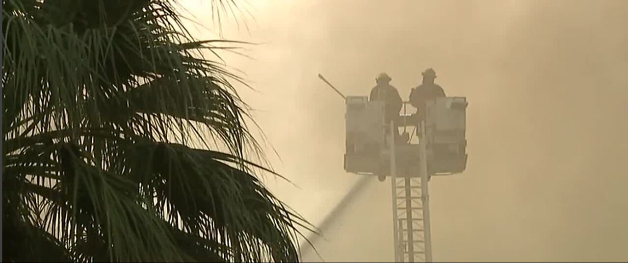 UPDATE: Part of roof, walls collapse in Las Vegas office building fire