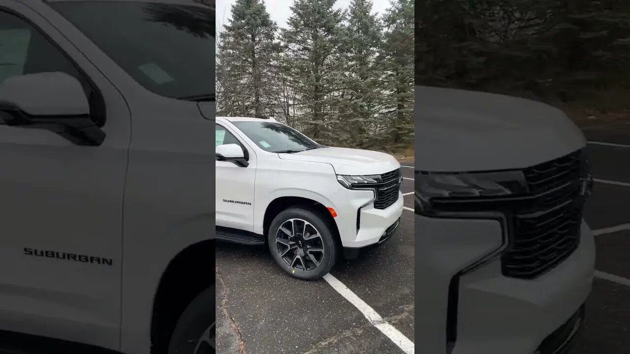 2023 Chevy Suburban RST