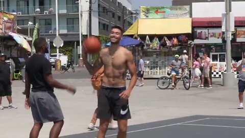 Nerd Exposes Hostile Hoopers at Venice Beach 9