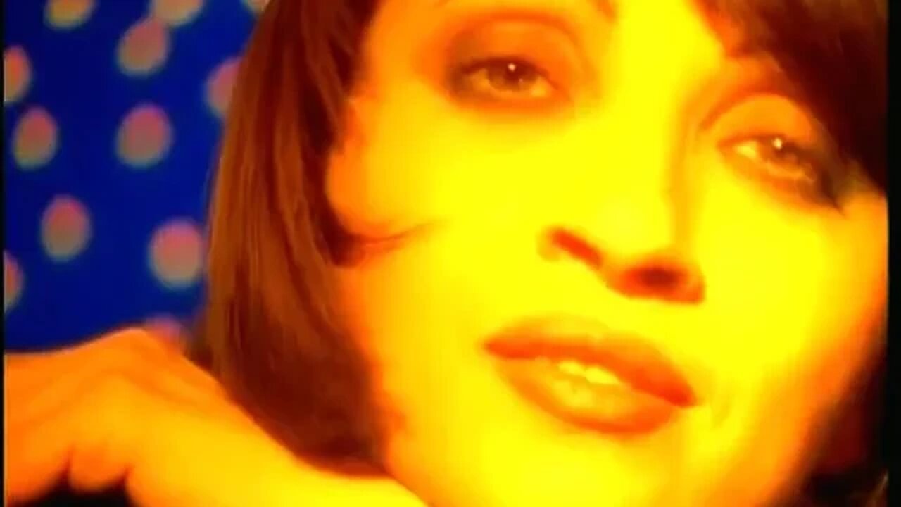 Γλυκερία - Εγώ είμαι τα παράλογα - Official Music Video