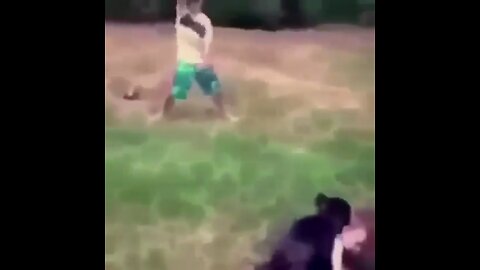 Kid gets raped by a bulldog