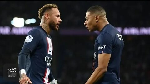 PSG Volta aos treinos e Messi não aparece! Neymar e Mbappe se enfrentam no primeiro treino com bola