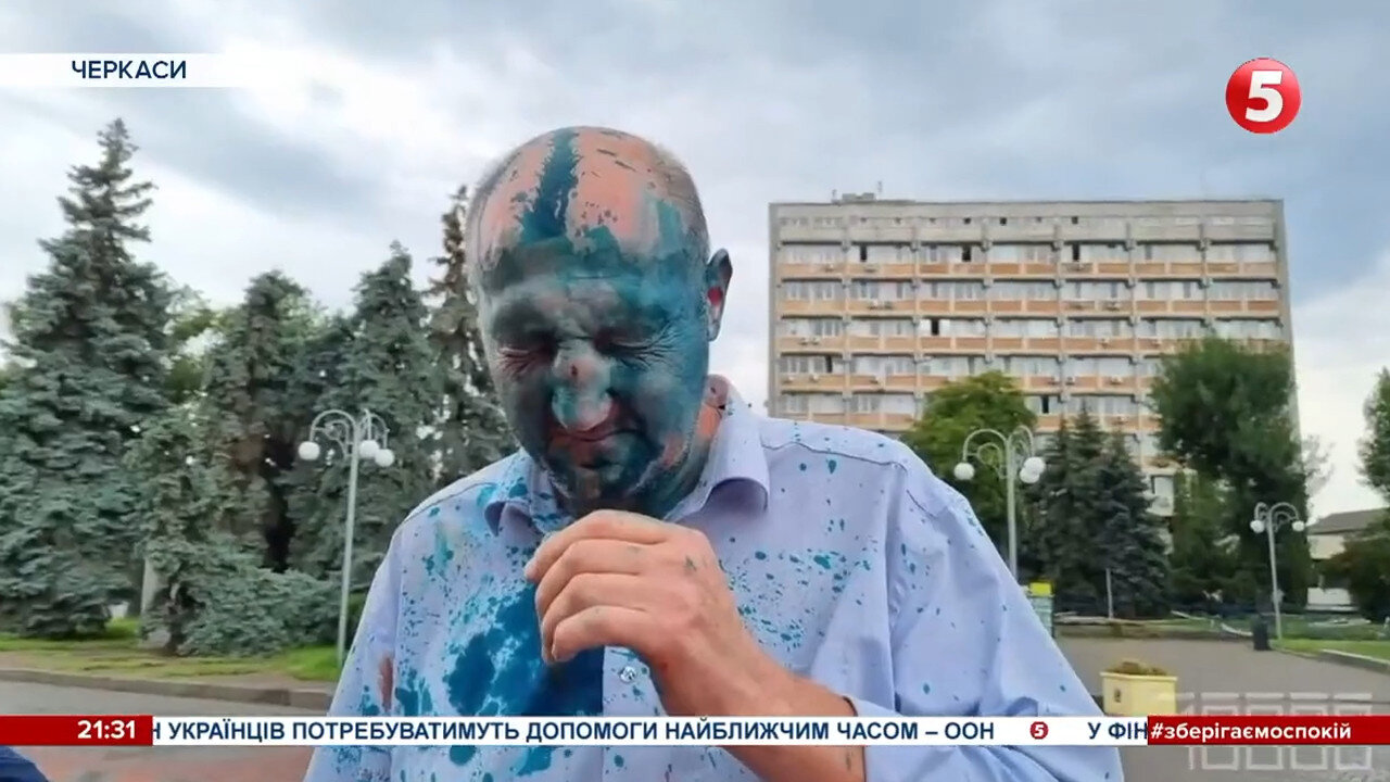 Banned Ukrainian opposition party MP attacked by nationalists after being let out on bail