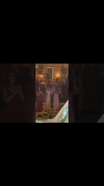 ATAQUE SURPRESA! #shorts #bouquet #festadecasamento #madrinhasdecasamento #fy #noiva #bastidores