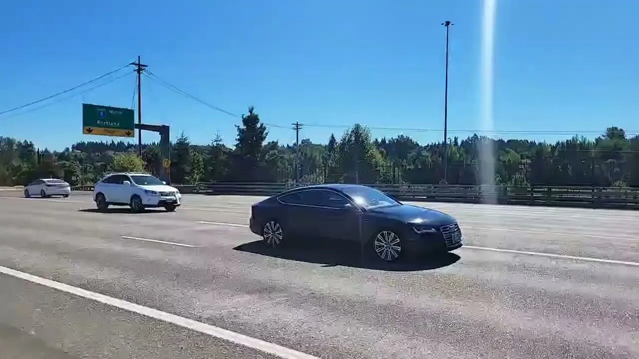 #live #Oregon #laborday freeway flag wave