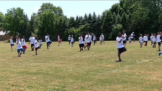 Local NFL player returns home for football camp