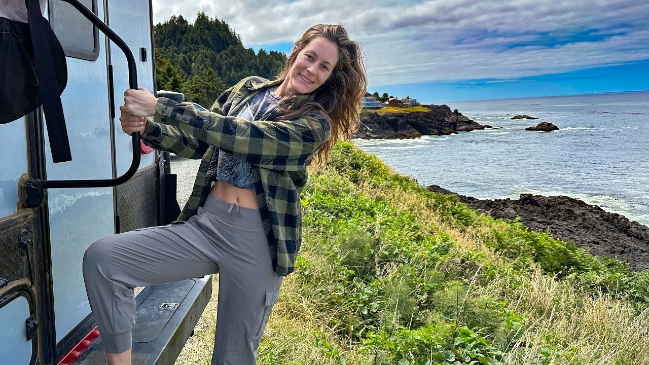 Living In a Luxury 4X4 Truck Camper on the Oregon Coast