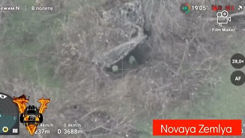 Battle footage: Russian T-72V3 tank flattening Ukrainian trenches in Donbass