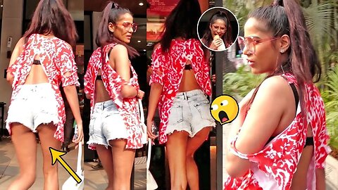 Poonam Pandey 00OPS Moment | Poonam Pandey Spotted At Bandra | Poonam Pandey Bold Look