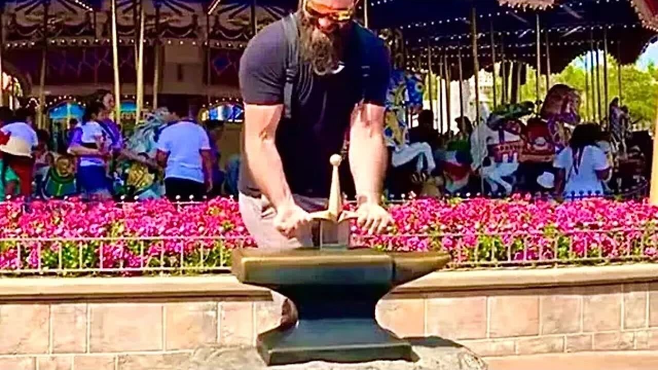 The Sword Gets Pulled! First Time Seeing Someone Pulled the Sword from the Stone