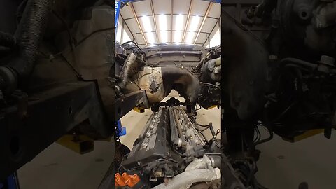 BMW E34 M5 Engine #shorts #bmw #cars #automotive #bmwm5 #bmwe34 #restoration #mechanic #engine