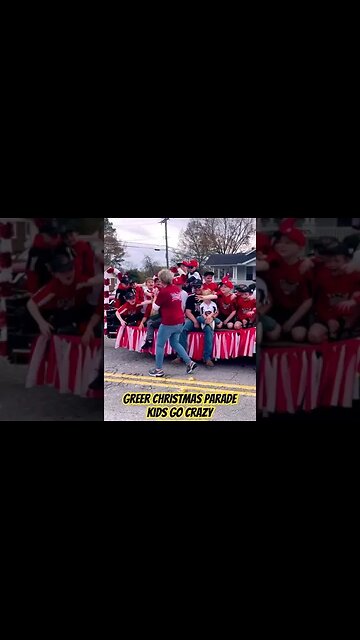 Greer SC #ChristmasParade - Kids Go Crazy Over #Trump Signs Held by Greenville #GOP #DJT #GoTrump