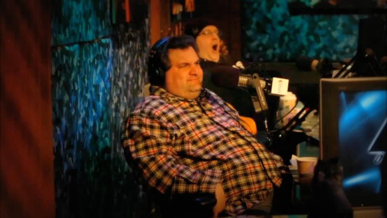 Artie Lange Grills Howard Stern about having kids with Beth - M076n7 - 2012