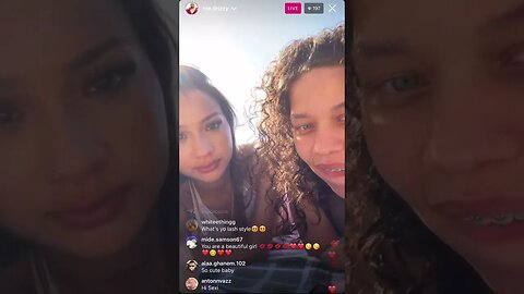 2 Best Friends Enjoying A Nice Vacation Trip And Sun Bathing In Mexico On Instagram Live (07/05/23)